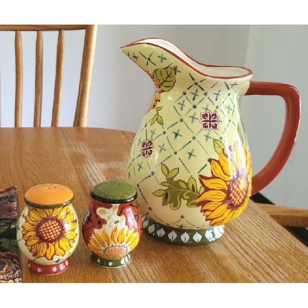 Vtg Rare New Sunflower Bloom Italian Art Pitcher Matching Salt & Pepper Shakers
